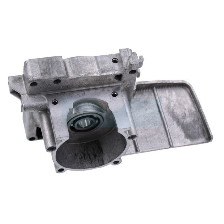 Demi carter moteur pour débroussailleuse / récolteuse d'olive / tarière Stihl (41340202900)