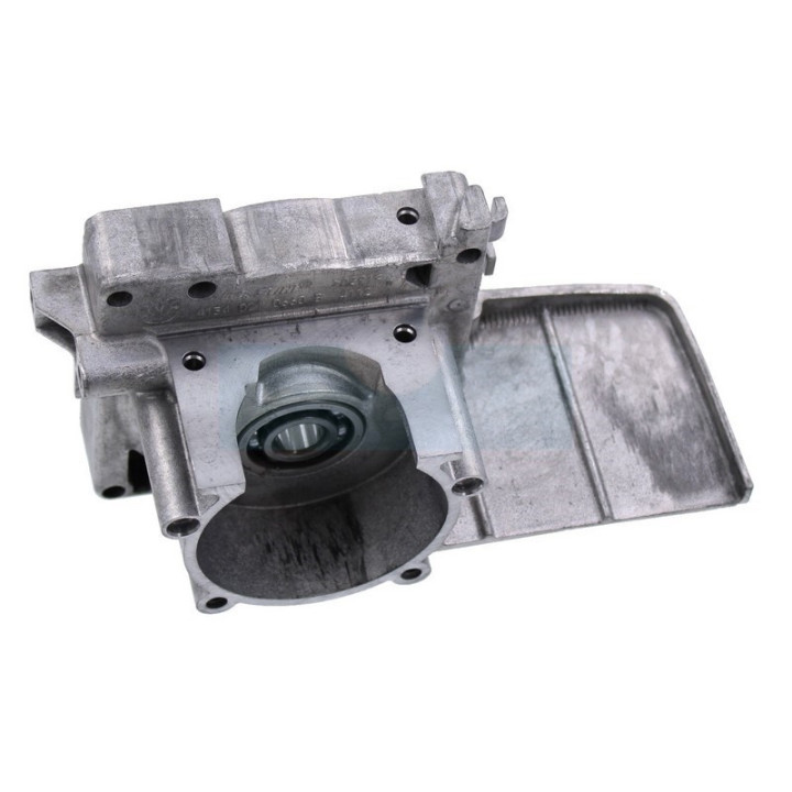 Demi carter moteur pour débroussailleuse / récolteuse d'olive / tarière Stihl (41340202900)