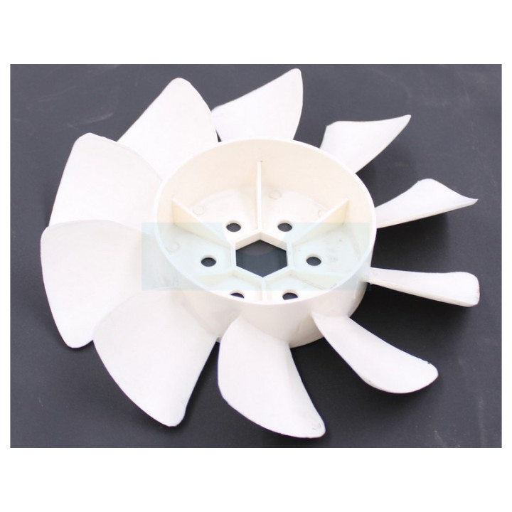 Ventilateur de boîte de vitesse Tuff Torq (M115135)